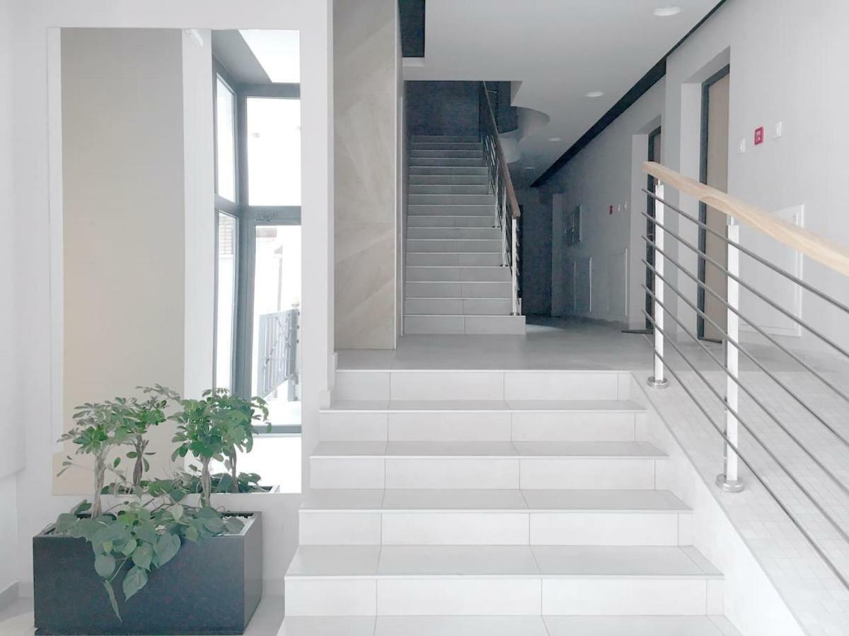 New Central Light Apartment With Private Parking Novi Sad Exteriör bild